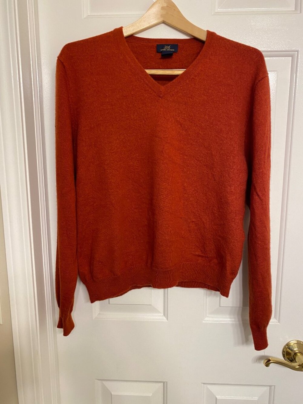Brooks Brothers 346 - Size M - Women's Wool V-Neck Sweater Orange Rust